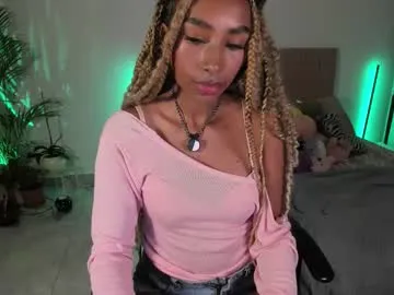 LauranJackson – webcam model profile photo Image 12