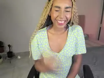 LauranJackson – webcam model profile photo Image 9