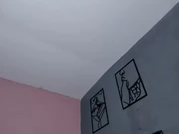 pinkypuppa – webcam model profile photo Image 15