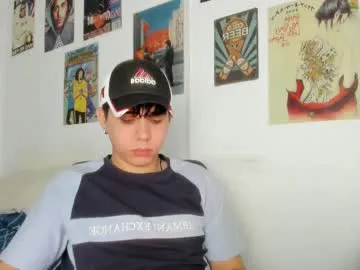 garret_alvin_ – webcam model profile photo Image 5