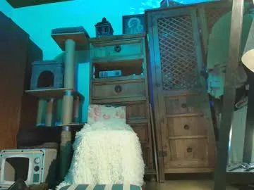 pinkypuppa – webcam model profile photo Image 3