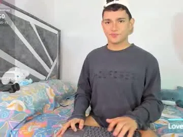 paronti – webcam model profile photo Image 18