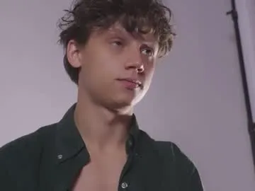 ravyn_nyx – webcam model profile photo Image 16