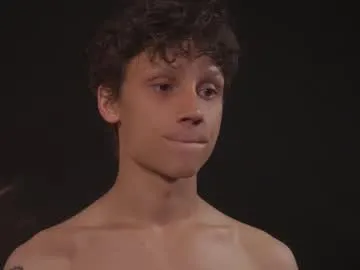 ravyn_nyx – webcam model profile photo Image 2