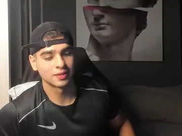 lary_holly – webcam model profile photo Image 14