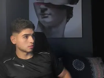 lary_holly – webcam model profile photo Image 17