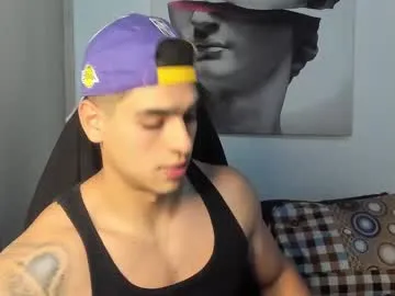 lary_holly – webcam model profile photo Image 3