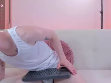 officialtommycash – webcam model profile photo Image 16