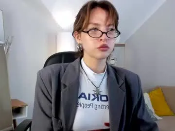 miya_shake – webcam model profile photo Image 6