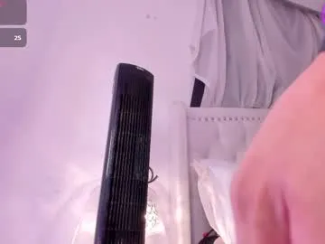 ErikaBonnie – webcam model profile photo Image 18