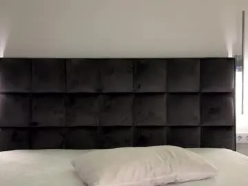 your_dolls – webcam model profile photo Image 14