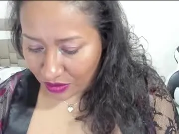 nyomi_browm Image 8