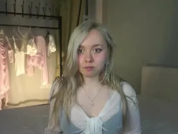 KateGale – webcam model profile photo Image 11