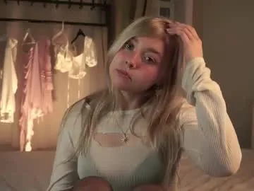 KateGale – webcam model profile photo Image 12