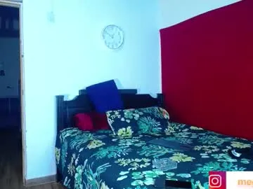 out_lust – webcam model profile photo Image 16