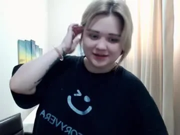 pinkypuppa – webcam model profile photo Image 6