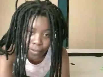 pinkypuppa – webcam model profile photo Image 4