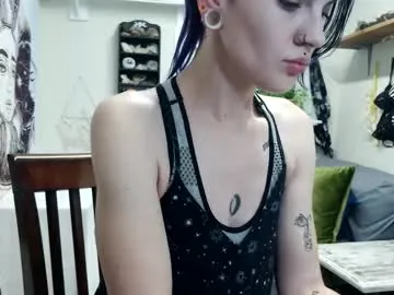 petite_emeri Image 11