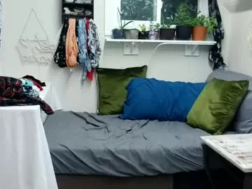 petite_emeri Image 12