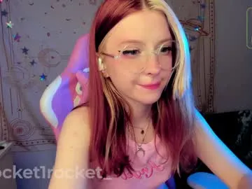 littlejennifer18 – webcam model profile photo Image 8