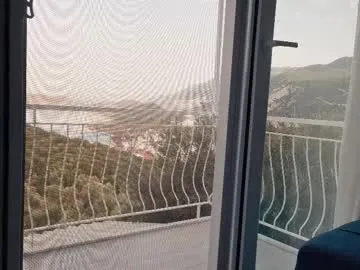 AlbertaClem – webcam model profile photo Image 13