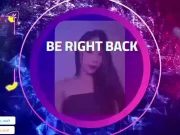 xaevynne – webcam model profile photo Image 13