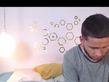 officiallyonlytams – webcam model profile photo Image 10