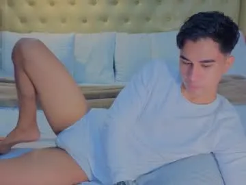 esthetics_boys – webcam model profile photo Image 16