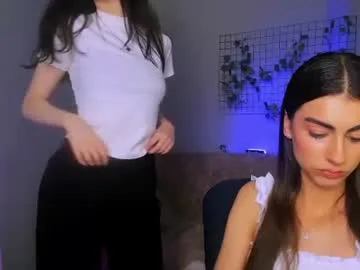 your_dolls – webcam model profile photo Image 11