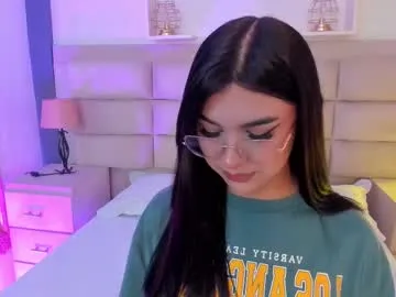 seraphina_leroux_lashes – webcam model profile photo Image 4