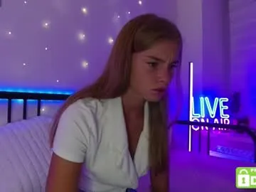 littlejennifer18 – webcam model profile photo Image 15