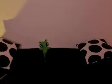 pinkypuppa – webcam model profile photo Image 18