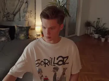 squirtervanessa21 – webcam model profile photo Image 2