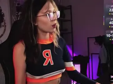 yourownermayla – webcam model profile photo Image 10