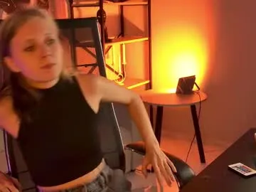 yourownermayla – webcam model profile photo Image 2