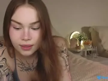 alliceredfox – webcam model profile photo Image 10