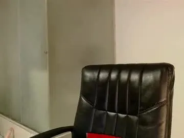 petites_perles – webcam model profile photo Image 3