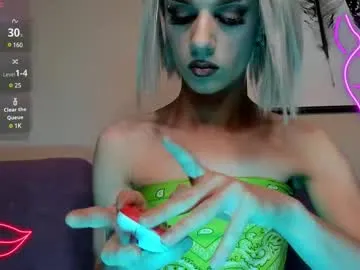 pinkypuppa – webcam model profile photo Image 3