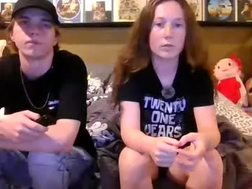 pinkypuppa – webcam model profile photo Image 3