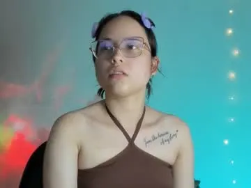 playussoftly – webcam model profile photo Image 3