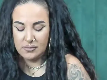 pinkypuppa – webcam model profile photo Image 14