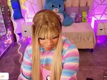 torinova – webcam model profile photo Image 10