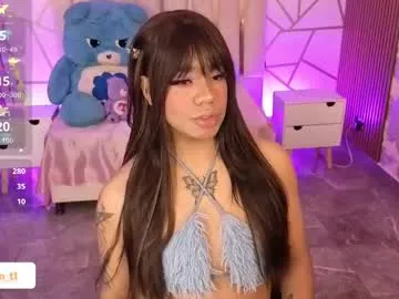 torinova – webcam model profile photo Image 18