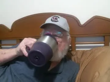 straight__friends – webcam model profile photo Image 12