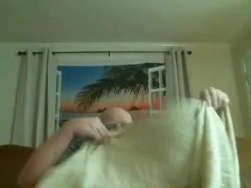 straight__friends – webcam model profile photo Image 3