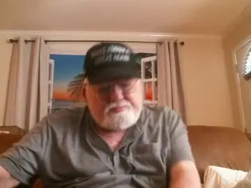 straight__friends – webcam model profile photo Image 4