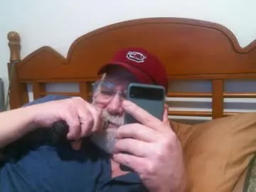 straight__friends – webcam model profile photo Image 6