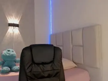 pinkypuppa – webcam model profile photo Image 12