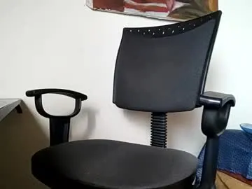 dreamsgirl18 – webcam model profile photo Image 2