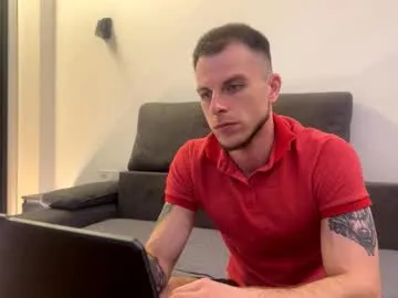 drinklinov – webcam model profile photo Image 2